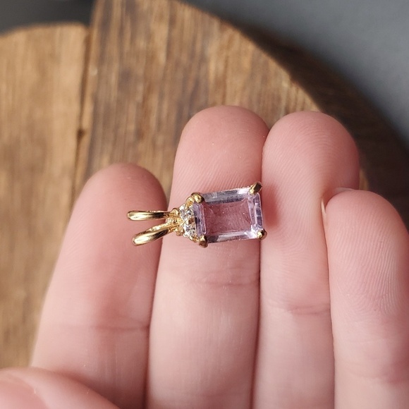 14k Gold amythest Victorian estate pendant unsigned